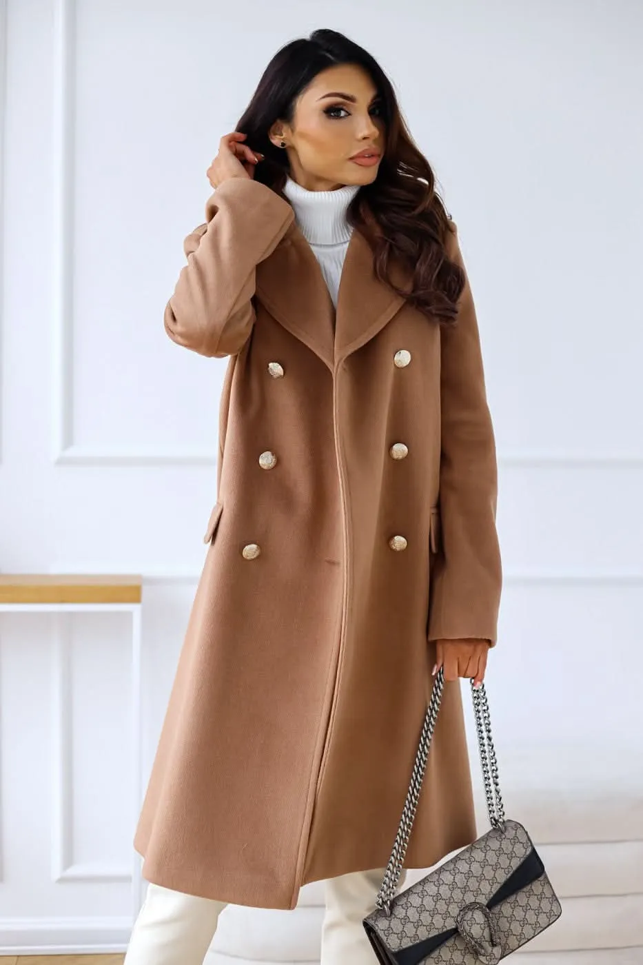 Heidi-Mode | Oversize Schwarz Mantel Mit Goldenen Knöpfen Für Damen