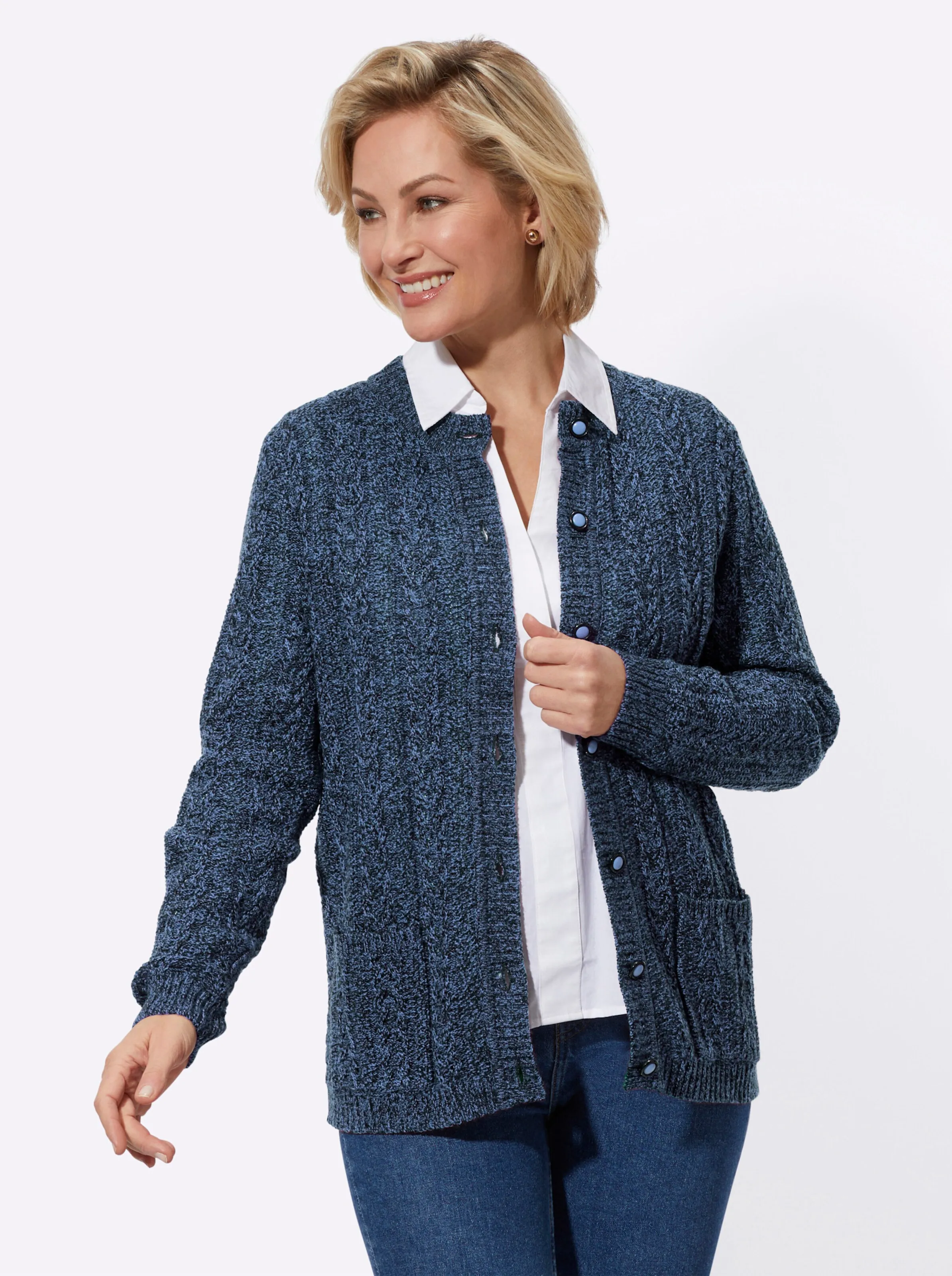 Strickjacke in himmelblau-meliert